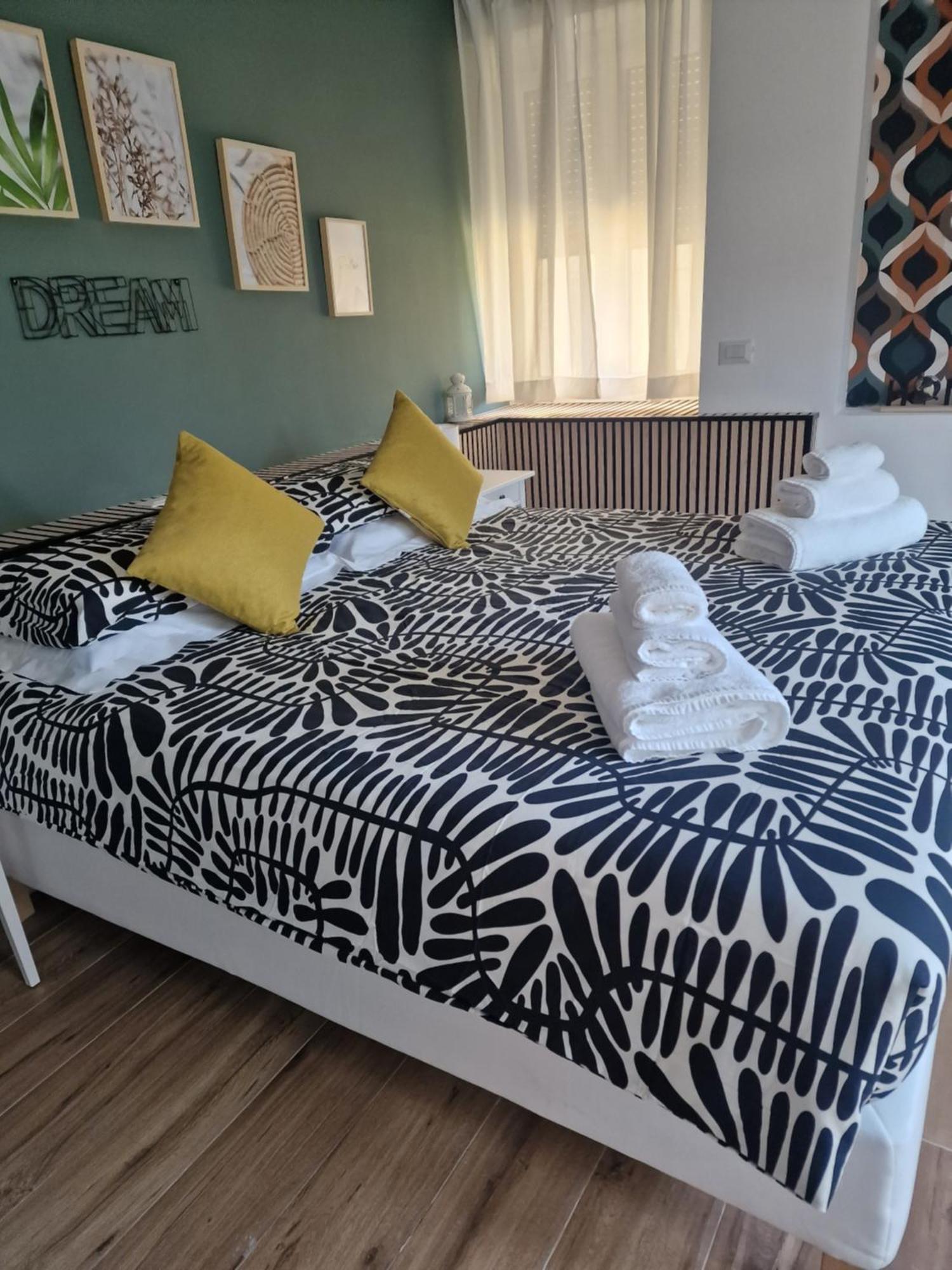 Home K&Y Elite Pineta Rzym Zewnętrze zdjęcie